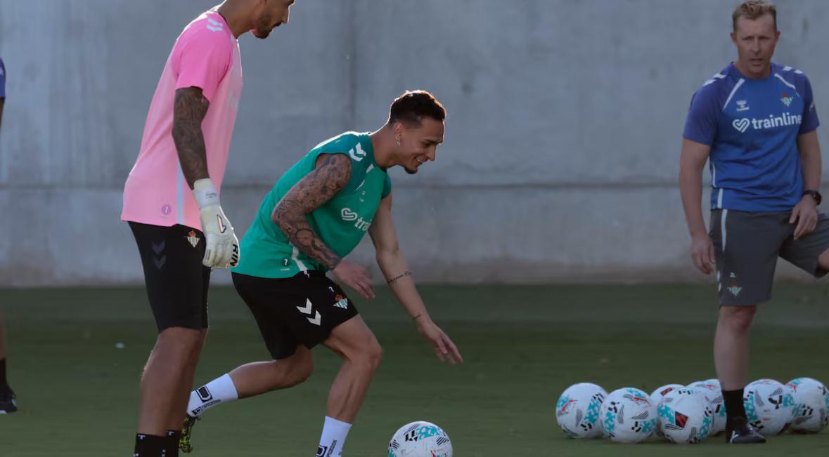 开云移动端-阿斯:贝蒂斯本周末客战莱万特,安东尼几乎确定将首发登场